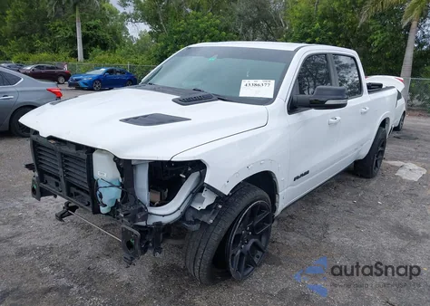 2021 Ram 1500 Laramie 4X2 5'7 Box из США, поврежденный, VIN 1C6RREJT7MN828162